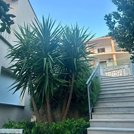 Apartments Lorenco Brela Exterior photo
